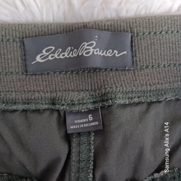 Eddie‎ Bauer Women Pants Size 8 Mility Green Cargo Capri Hiking Cotton Blend - Picture 6 of 11